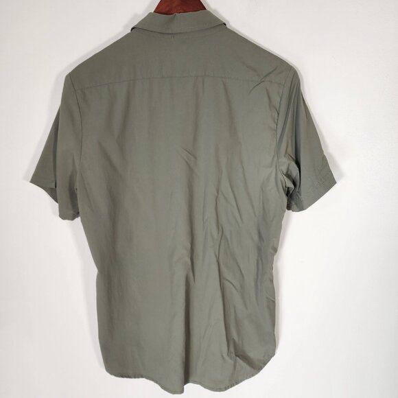 Giro Sport Design Men's Green Nylon Button Down Short Sleeve Shirt Stretchy M - Picture 2 of 8